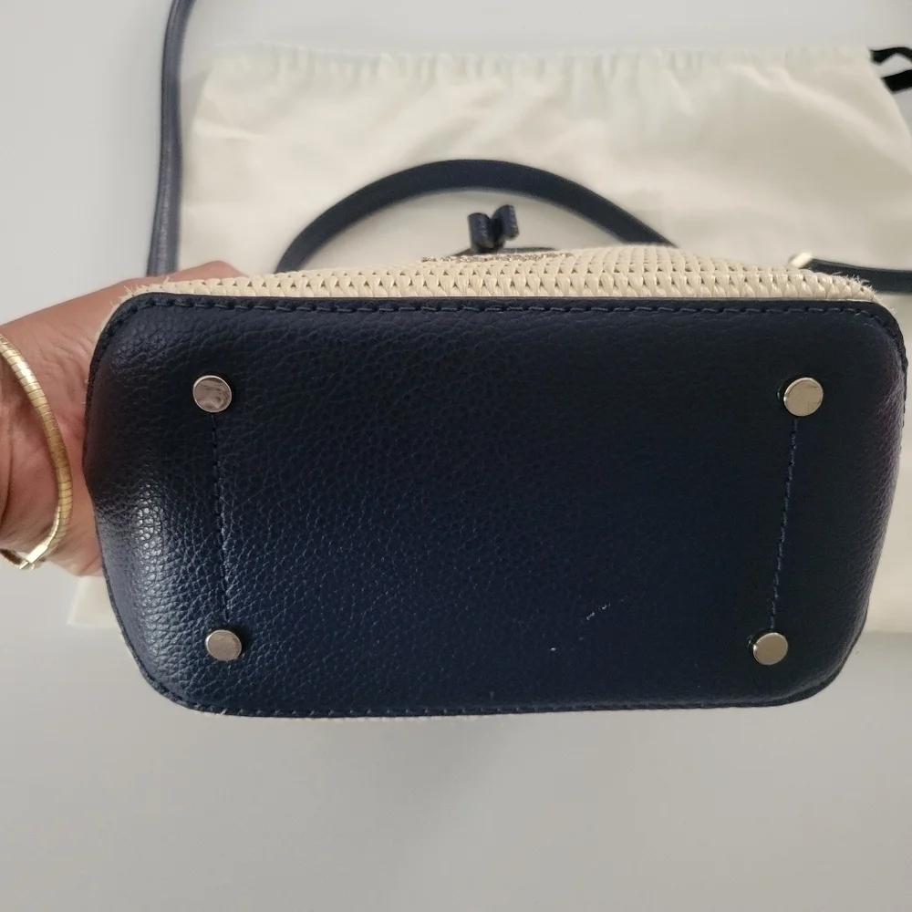 Kate spade Eva  Straw Small Bucket bag.